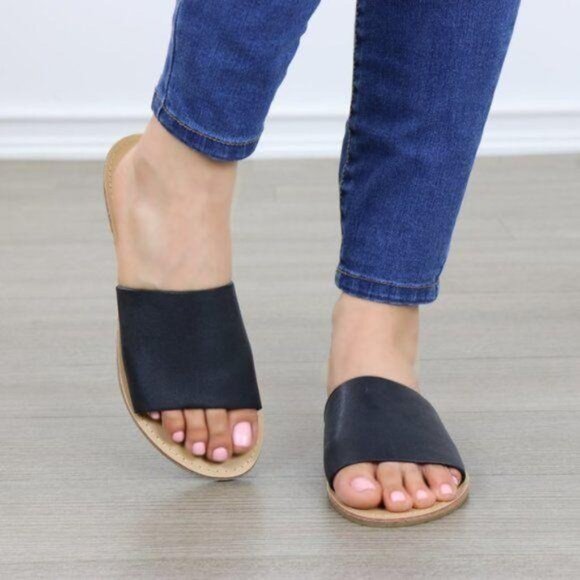 Slide Sandals Open Toe Slip-On Flat Casual Wide Strap Black Faux Leather - Picture 1 of 7